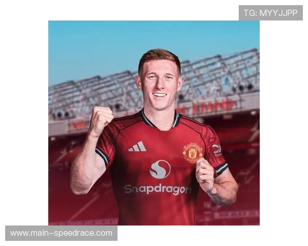 曼联拟定约10人引援名单，重点关注防守球员